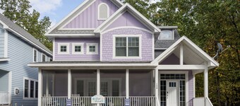 Beachwalk- June 8-12th open, 2026! 7 bedrooms/hot tub/golf cart. Close to beach