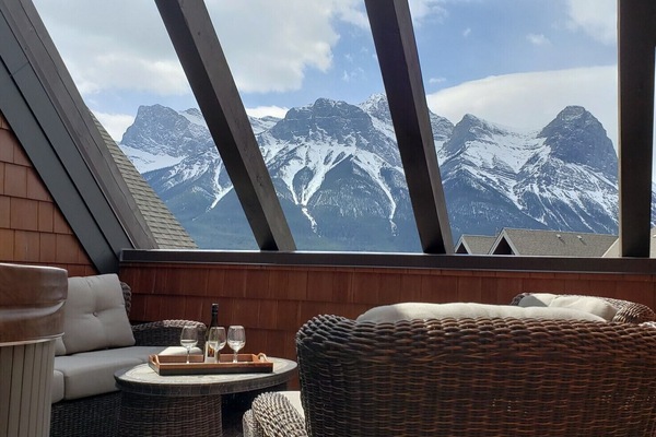 Private Vista of the Majestic Rockies