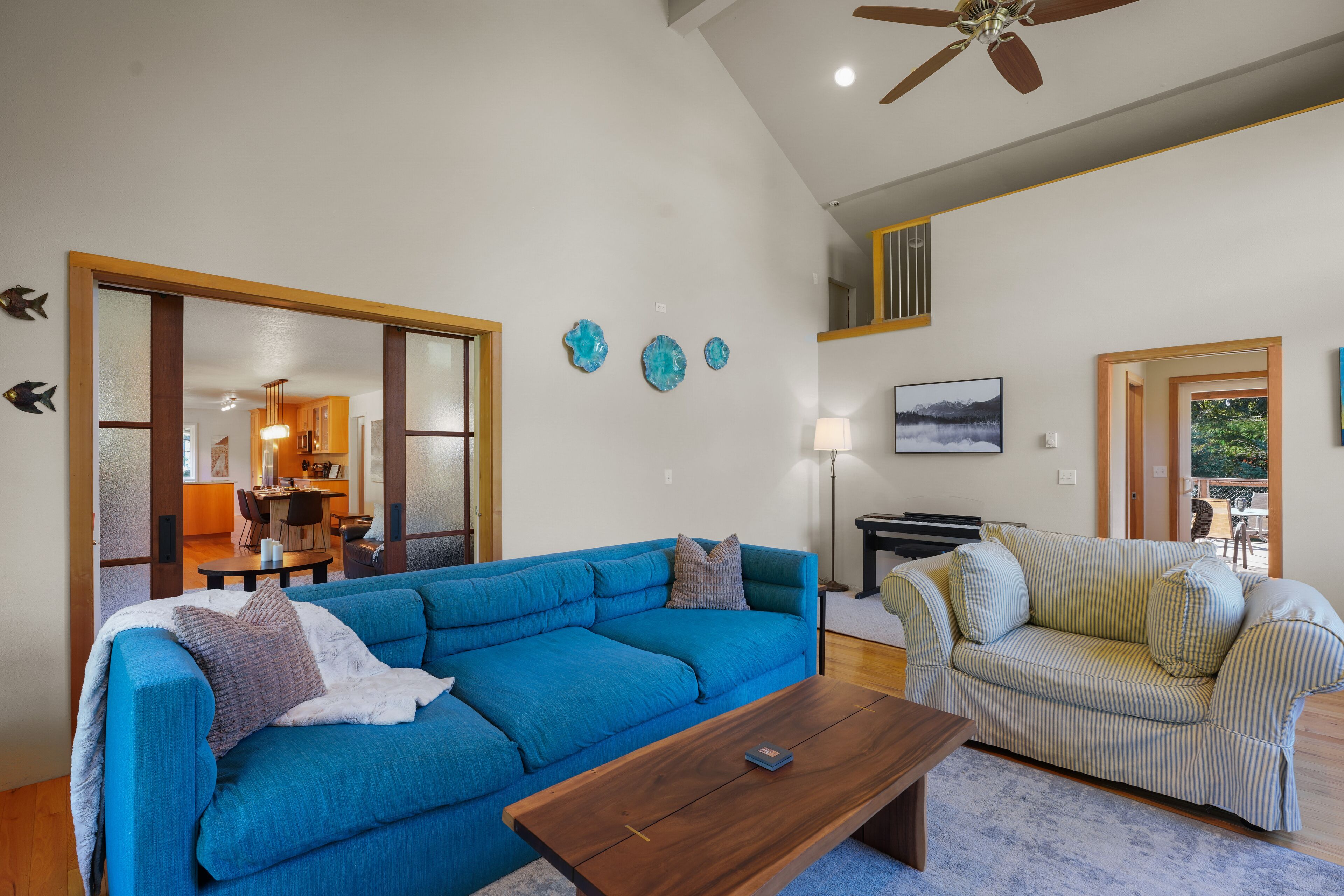 Manzanita October Discount! Easy Beach Access! Pets Welcome! Large Outdoor Patio