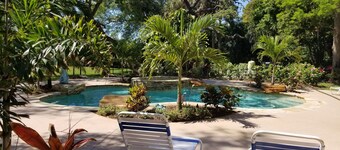 6 Bedrooms - Waterfront,pool, dock, great for families. Big yard, lots of room.