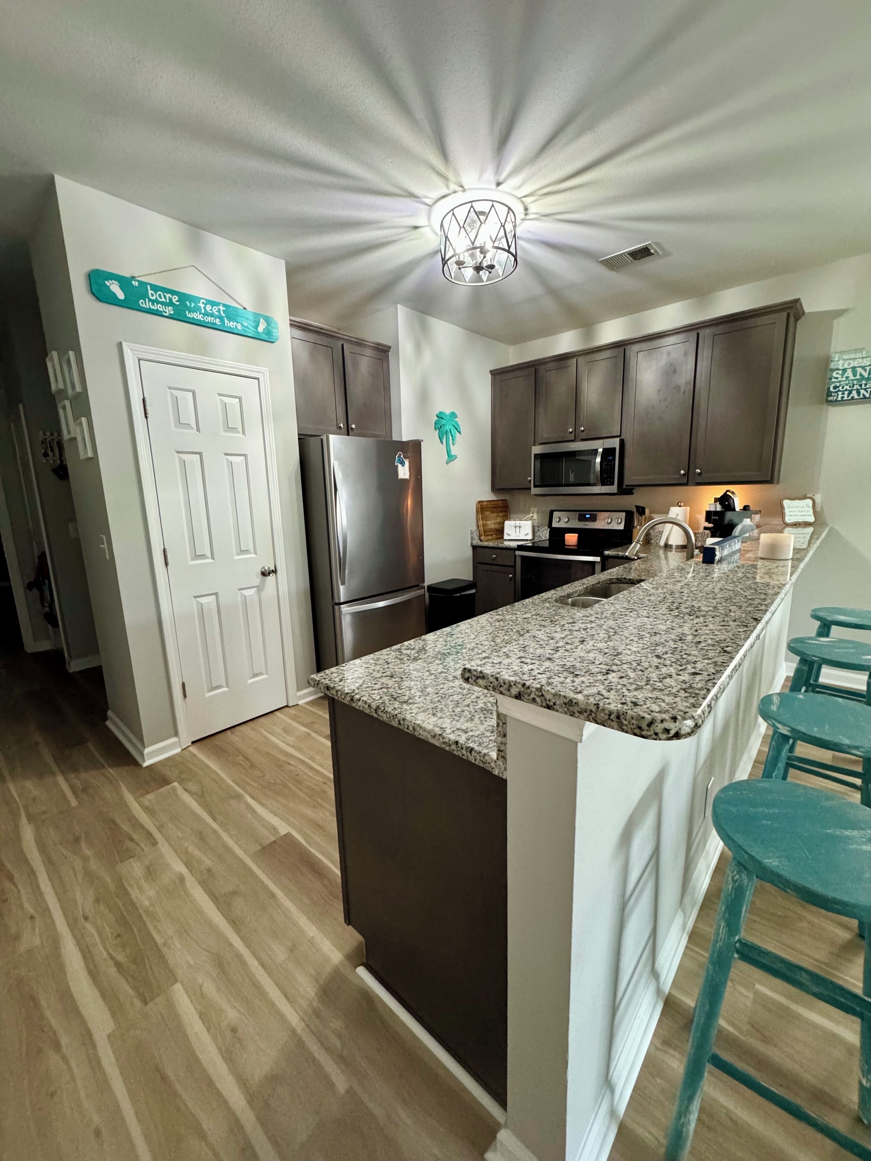 Refrigerador, microondas, horno, placa de cocina