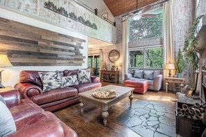 Smart TV, chimenea, videojuegos, reproductor de DVD