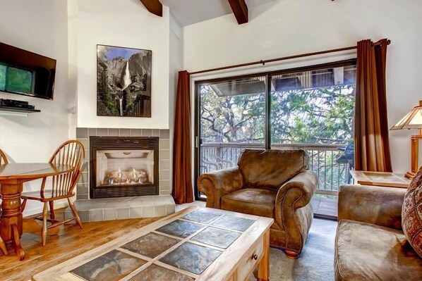 TV, fireplace - (B207) Loft Condominiums (Yosemite National Park)