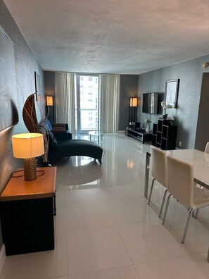 Fernseher, DVD-Player