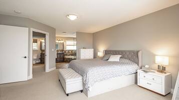 5 bedrooms, iron/ironing board, travel crib, free WiFi