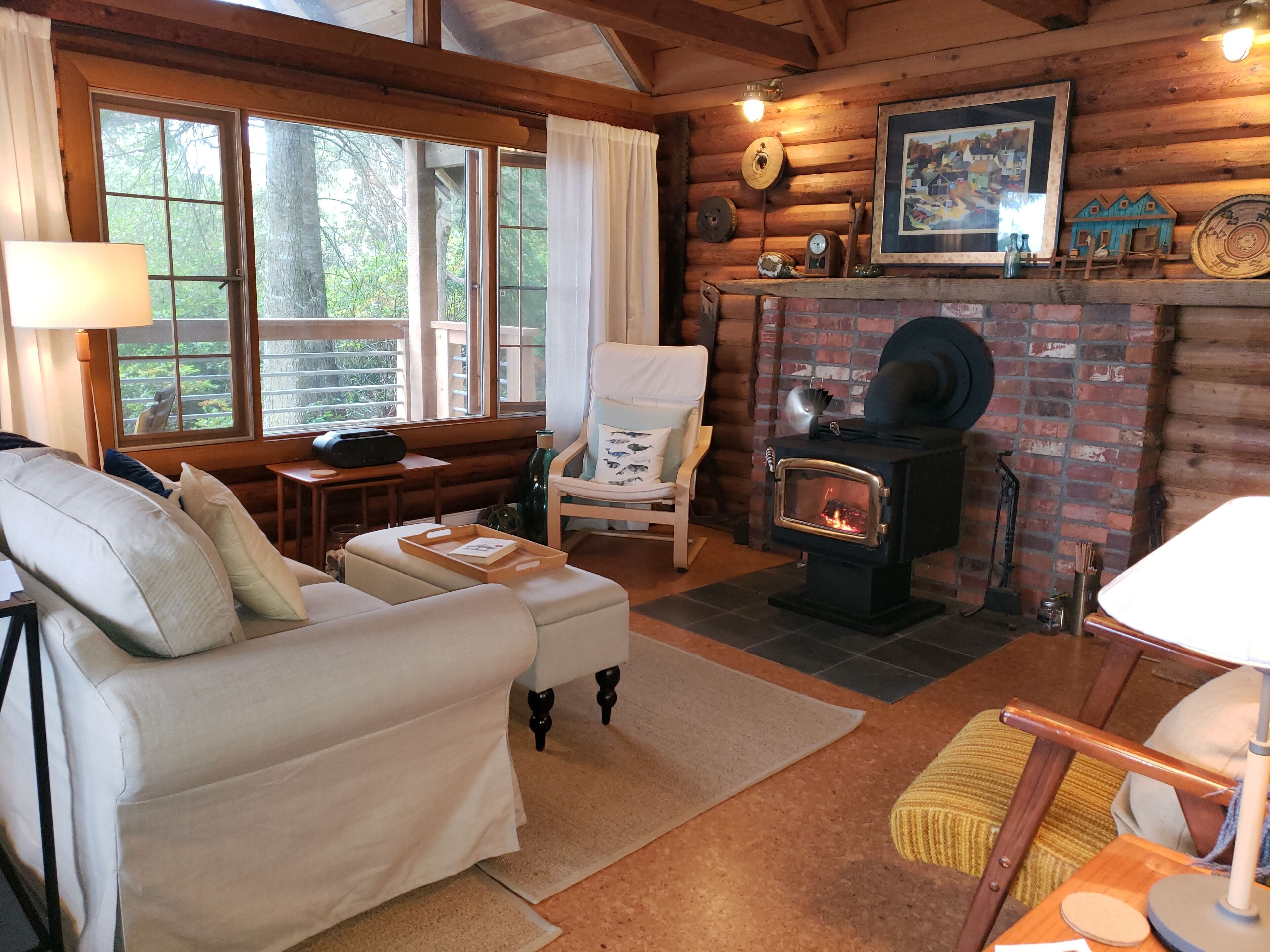 An Oceanfront Cottage with Stunning Views and Direct Beach Access