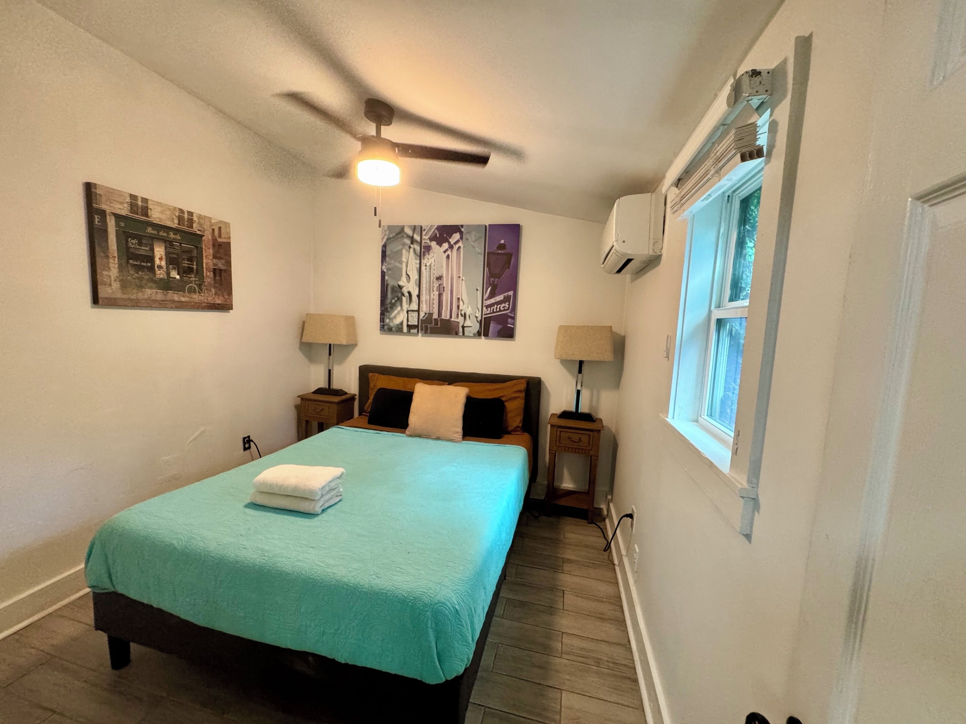 2 slaapkamers, een strijkplank/strijkijzer, gratis wifi, beddengoed