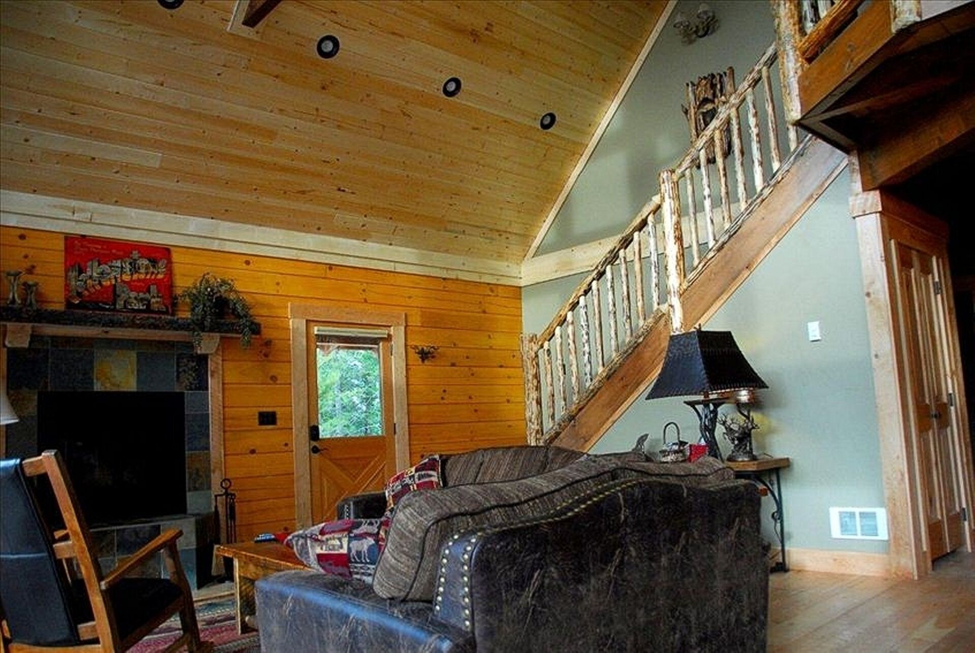 Mountain View Lodge - Very popular, Highly Rated Lodge, and Minutes to the Park!