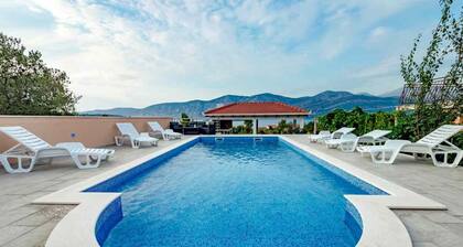 Wohnung mit Pool, Insel Korcula