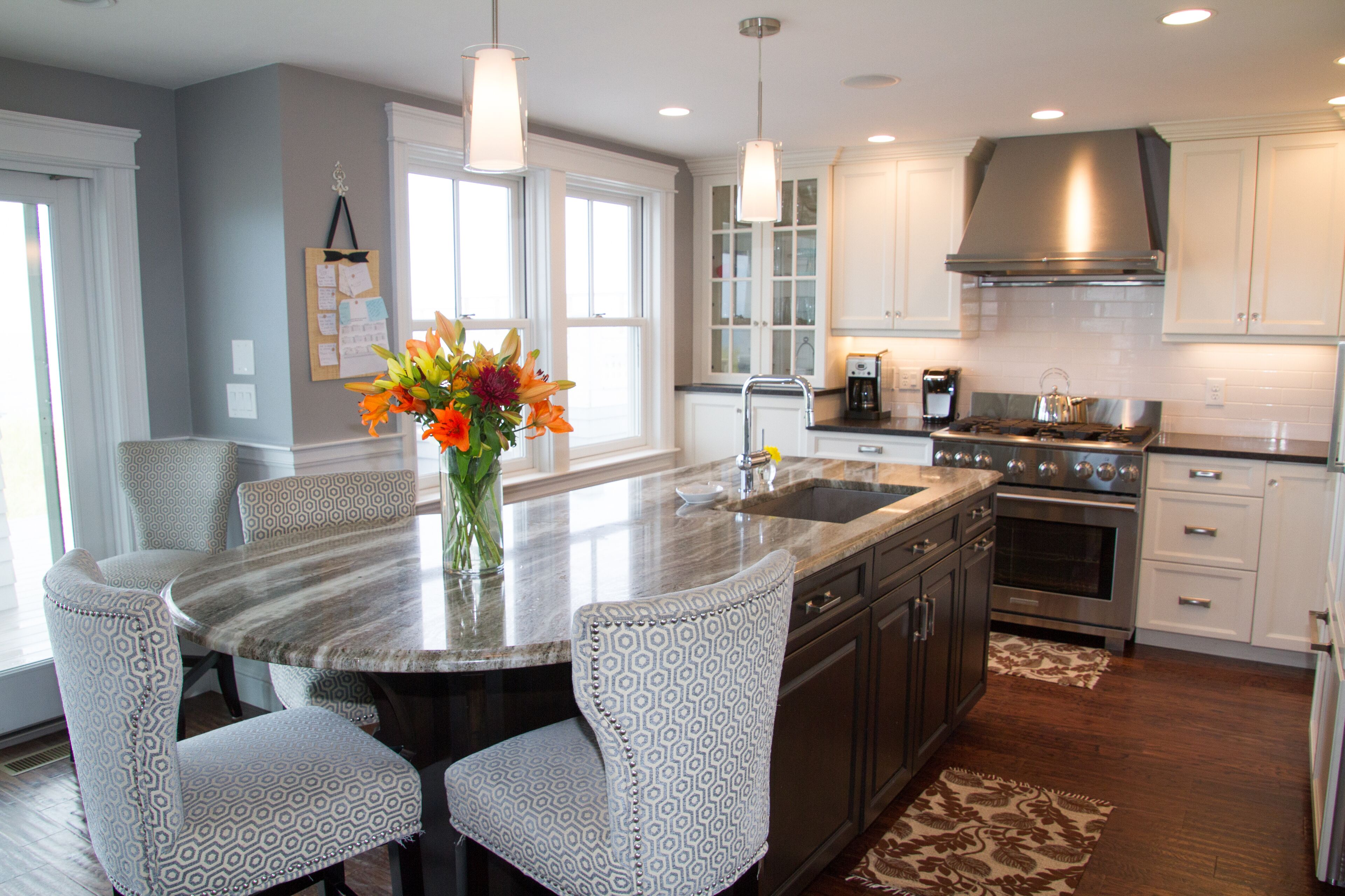 Oceanfront Contemporary Home - Breathtaking Views