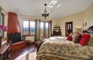 5 Schlafzimmer, Schreibtisch, Bügeleisen/Bügelbrett, kostenloses WLAN