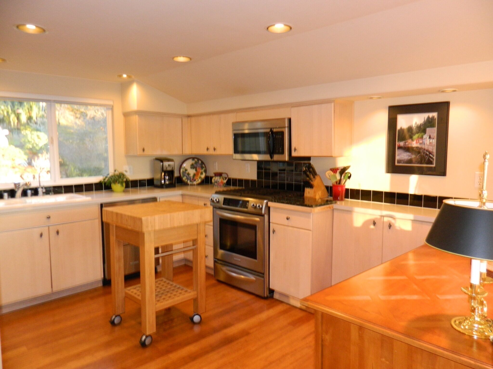 Intimately Charming on Gig Harbor's Historical Waters