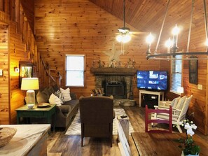 Smart TV, fireplace