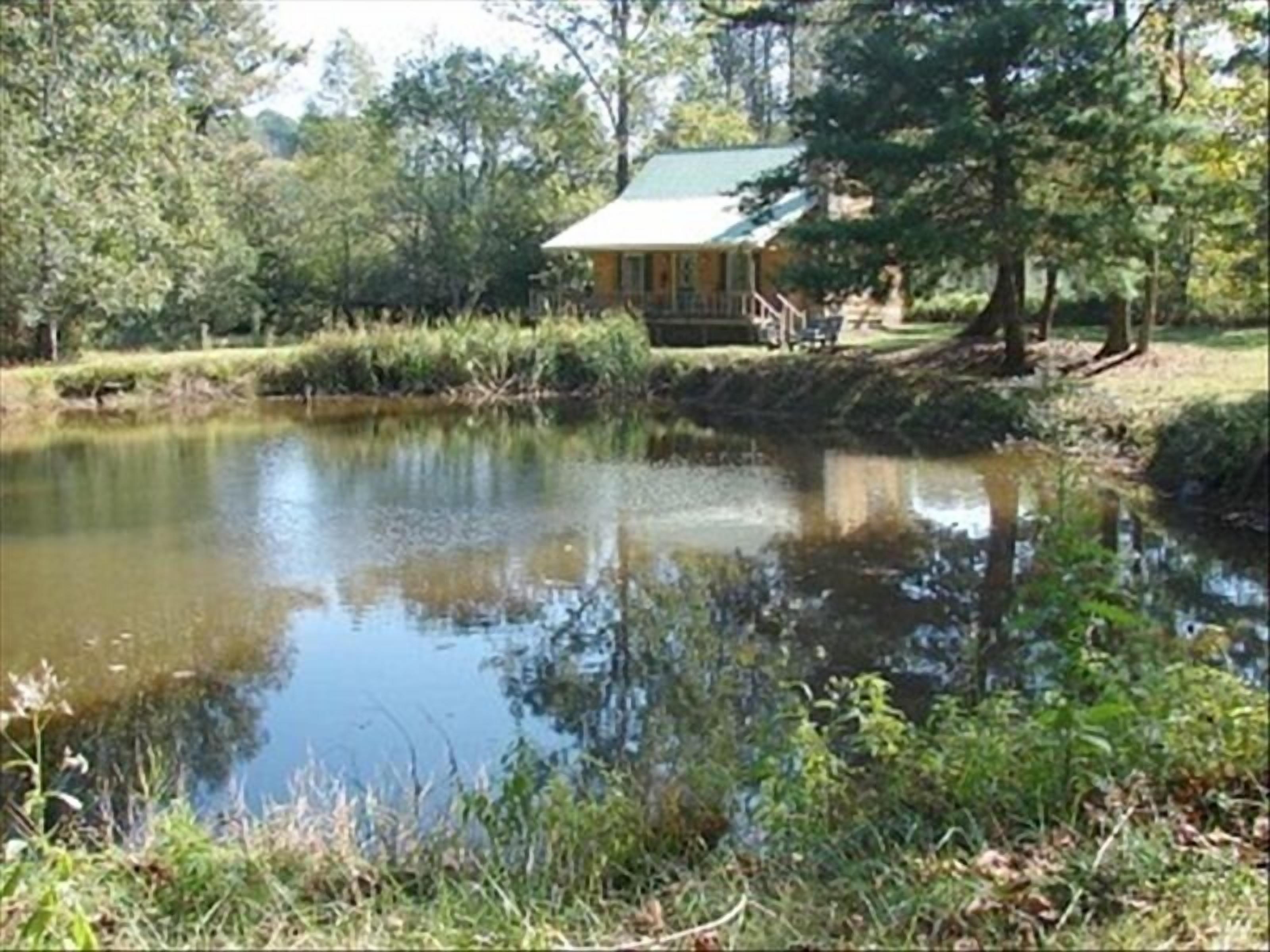 Private Getaway Convenient to Wineries, Waterfalls, Trails, Wedding Venues