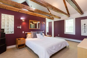 3 sovrum, skrivbord, strykjärn/strykbräda och gratis wi-fi