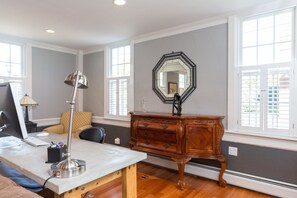 Lobby - Beautifully renovated historic home (Portsmouth)