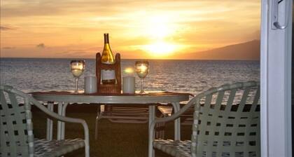 Pikake - West Maui Beachfront Condo! 20 Feet from the Ocean!