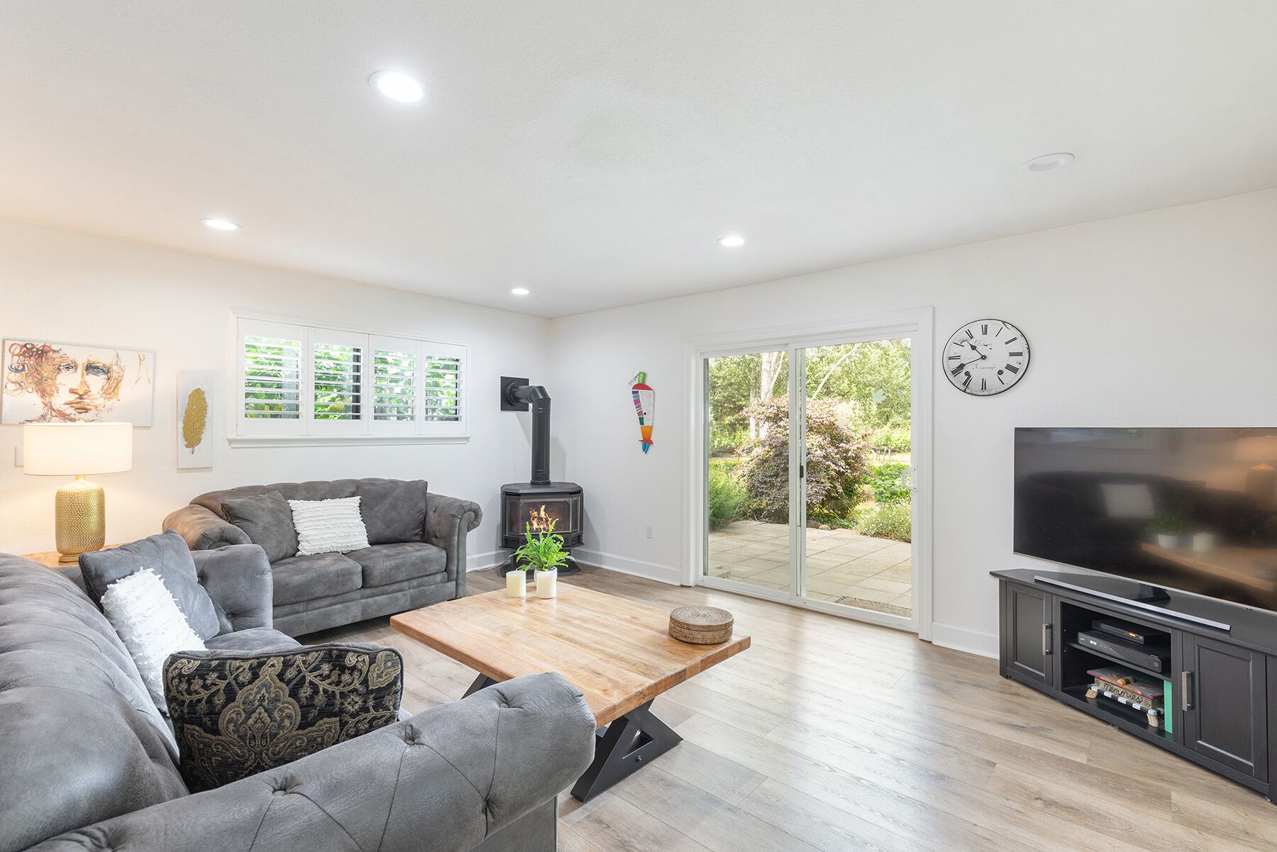 Gustafsson Estate-  Vineyard Estate with Tennis Court and Swimming pool