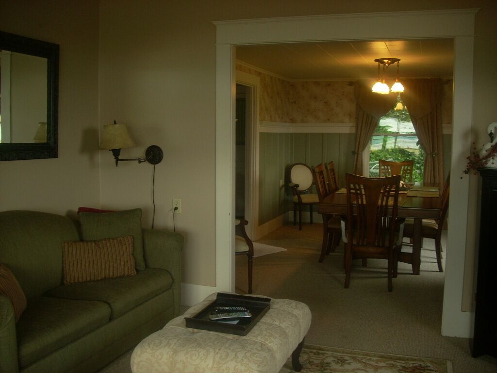 Stunning Views Great Location Walking Distance To City Center