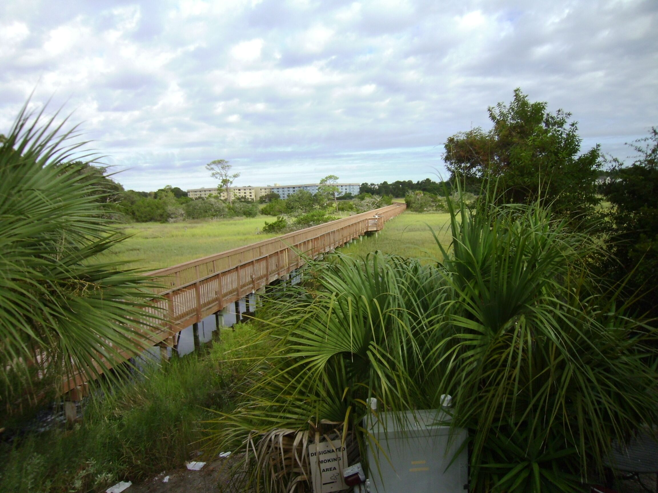 Boardwalk from Coco's on the Beach headed to Building 1.