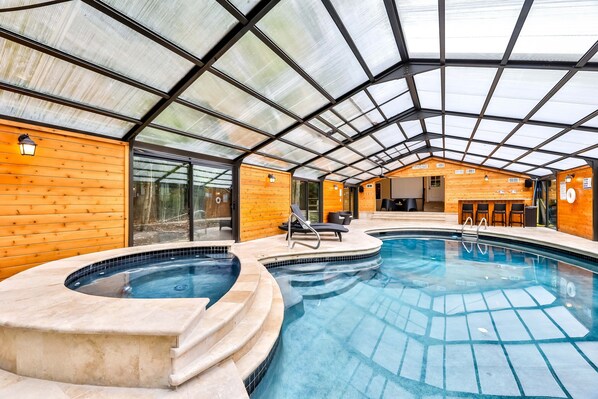 Piscine intérieure, piscine chauffée