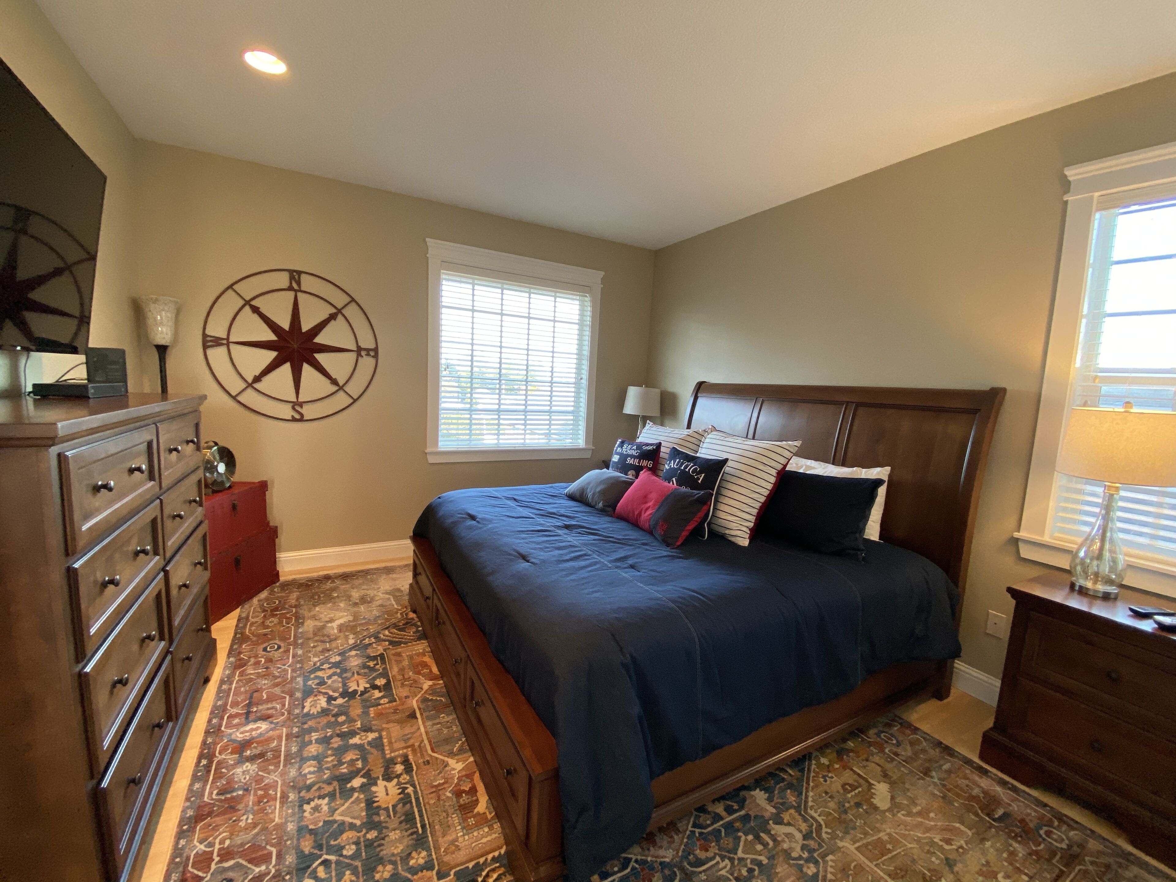 LONG BEACH'S BEST KEPT SECRET - LUXURY PRIVATE 1 BEDROOM CONDO