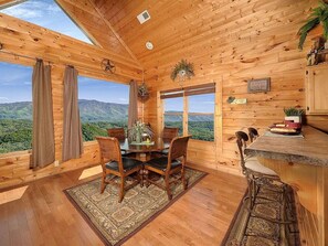 Dining - Broken Spoke is a great cabin with an awesome View (Sevierville)