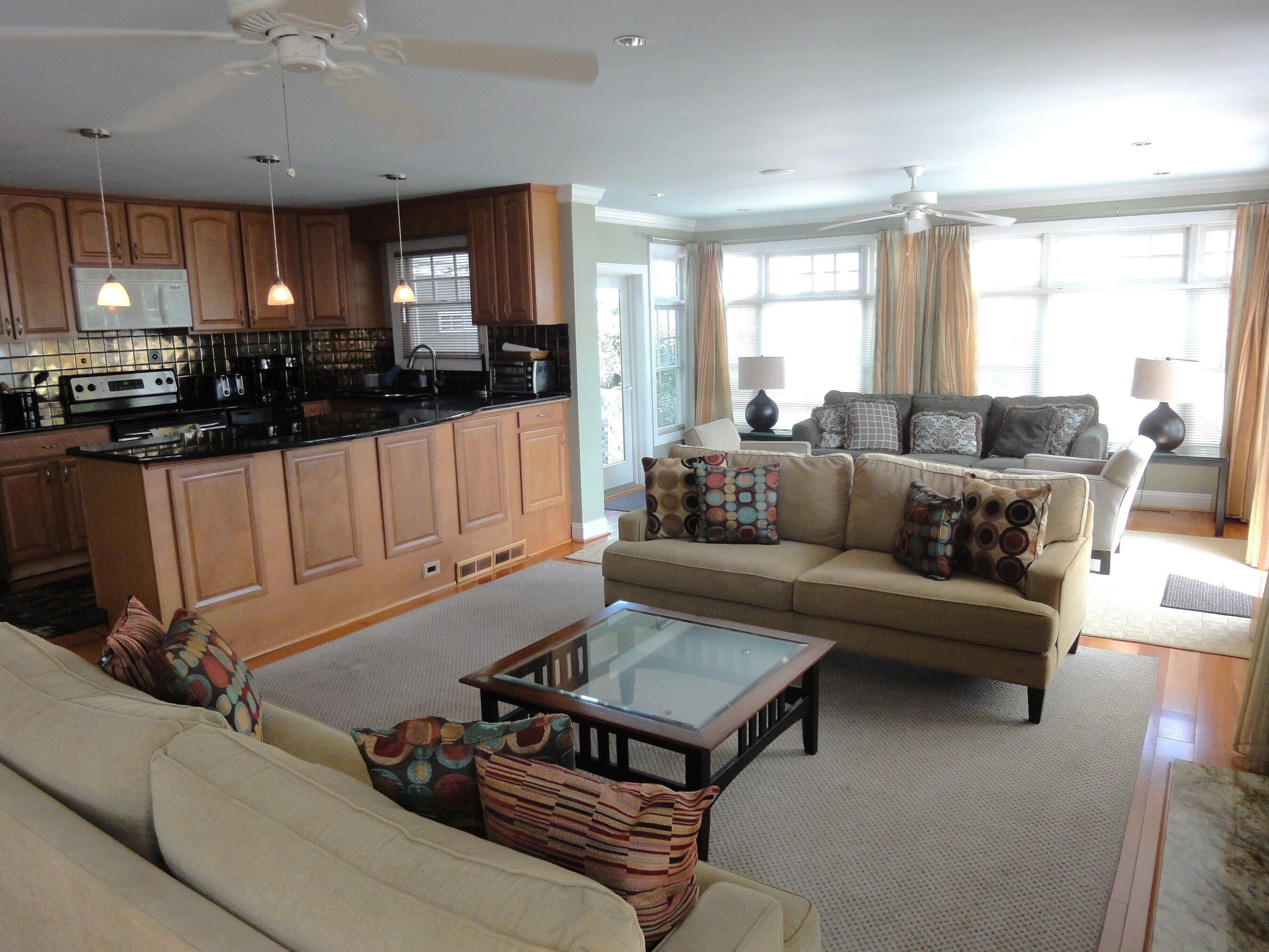 SPECTACULAR Ocean views! 7BR, 5 Bath, Hot tub