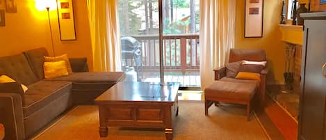 Smart TV, fireplace, DVD player, ping pong