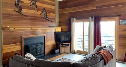 Our Beautiful 3 Bedroom Mountain Retreat to Share with you!