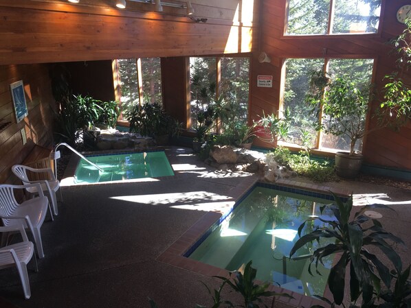 Piscine couverte, piscine chauffée