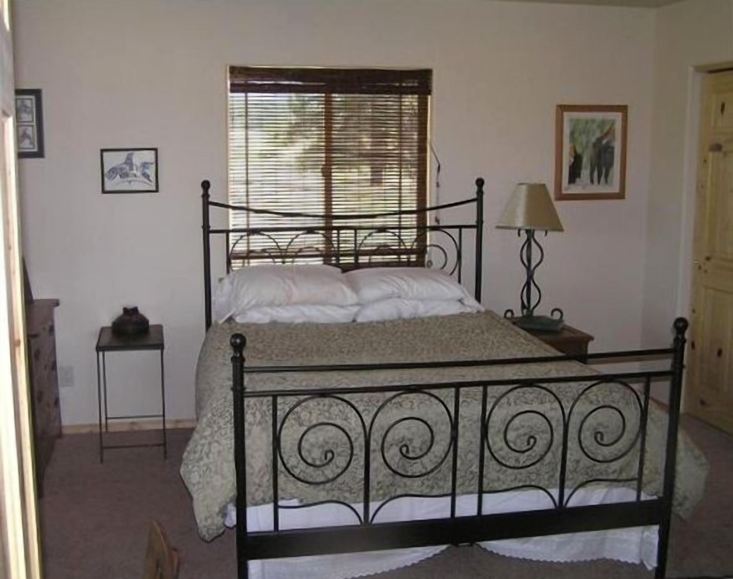 Ranch Style Cabin on 20 Acres in the Beautiful Tunk Valley