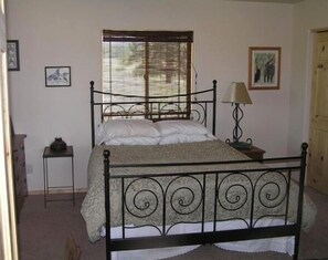 3 bedrooms, travel crib, free WiFi, bed sheets