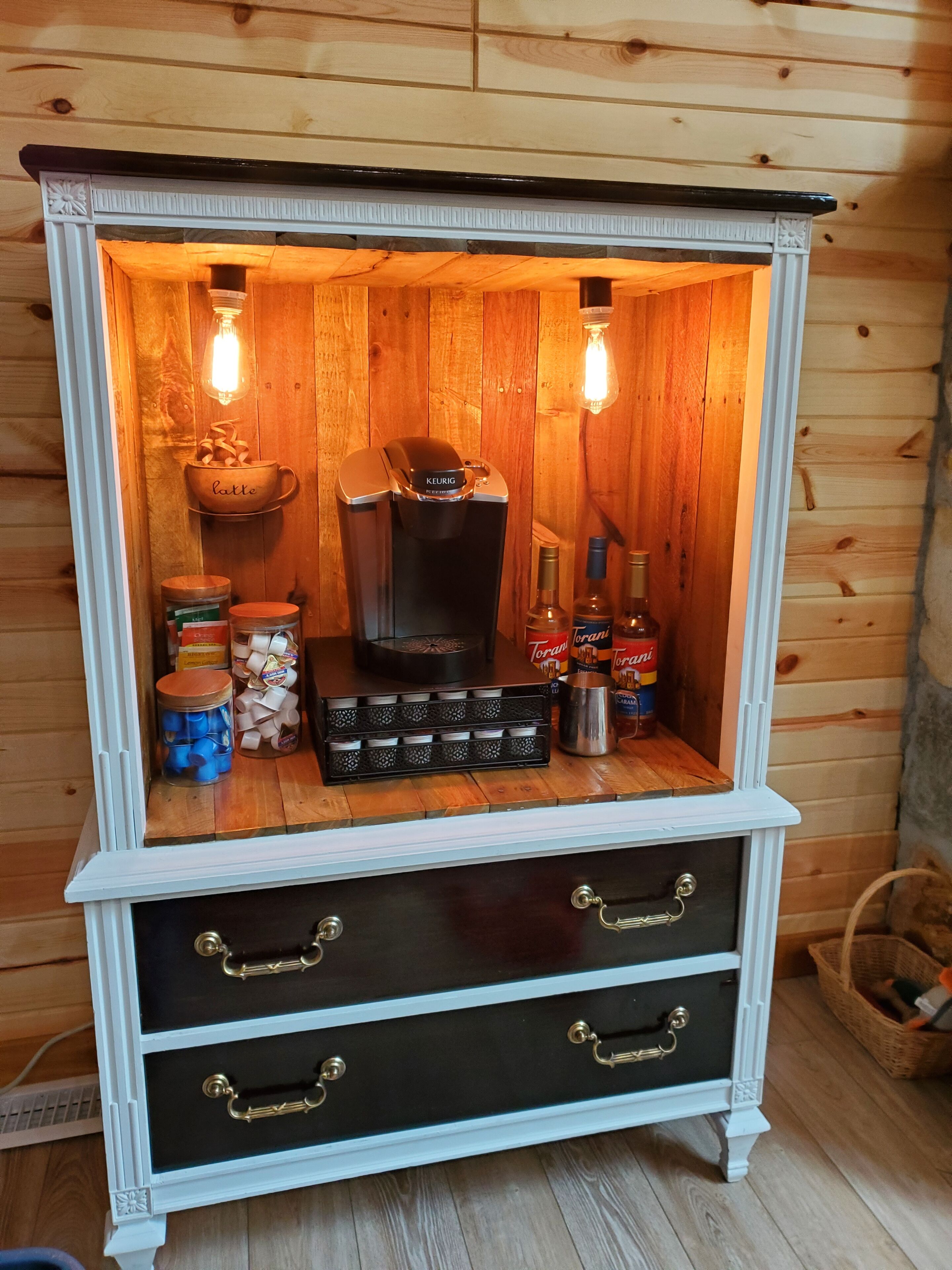 Making memories at the lake house,  dogs alwd  Dells 30 min away  TRH Lic 9368