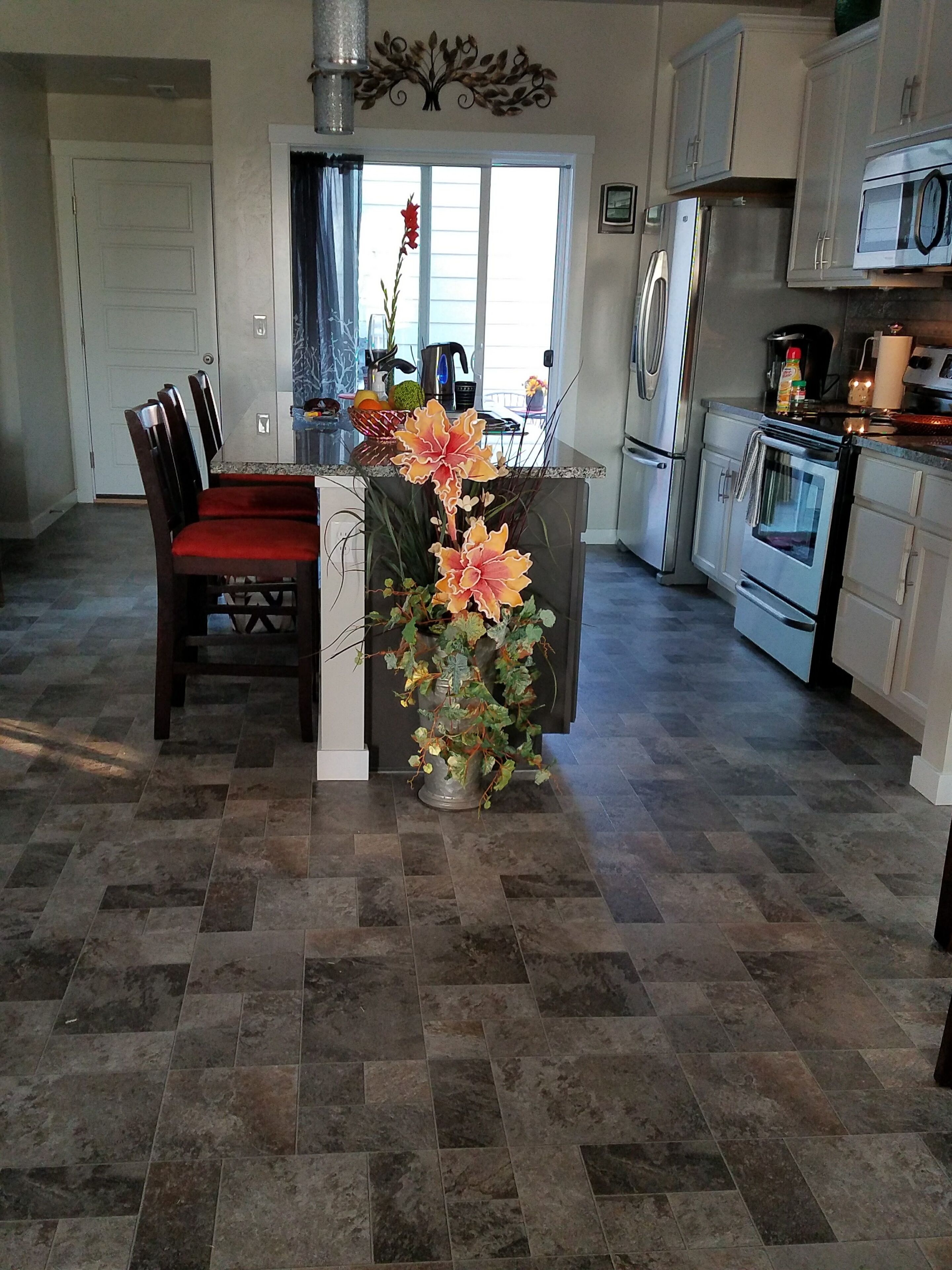 ENJOY THE SUMMER in this Well Appointed Home in Meridian ID! 