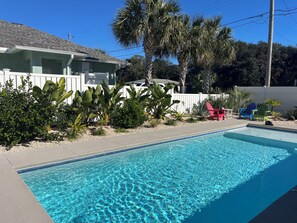 Outdoor pool, a heated pool