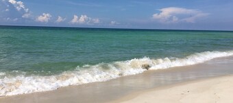 Sandpiper Cottage • Private Pool • 1 Block to Beach • FREE 6‑Person Golf Cart