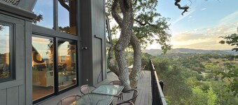 Vistas! Privado y espacioso. Sleeps20 / * 22! G8Location! 15 minutos a GGB / SF, o Napa!