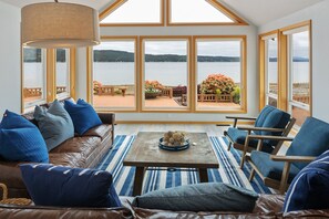 Smart TV, video games, DVD player, table football - Spacious Beach Front Home on Hood Canal w/ Kayaks! (Belfair)