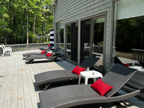 Come this August! Bright & airy 4BR contemporary LNB New Seabury. 1mi to beach.