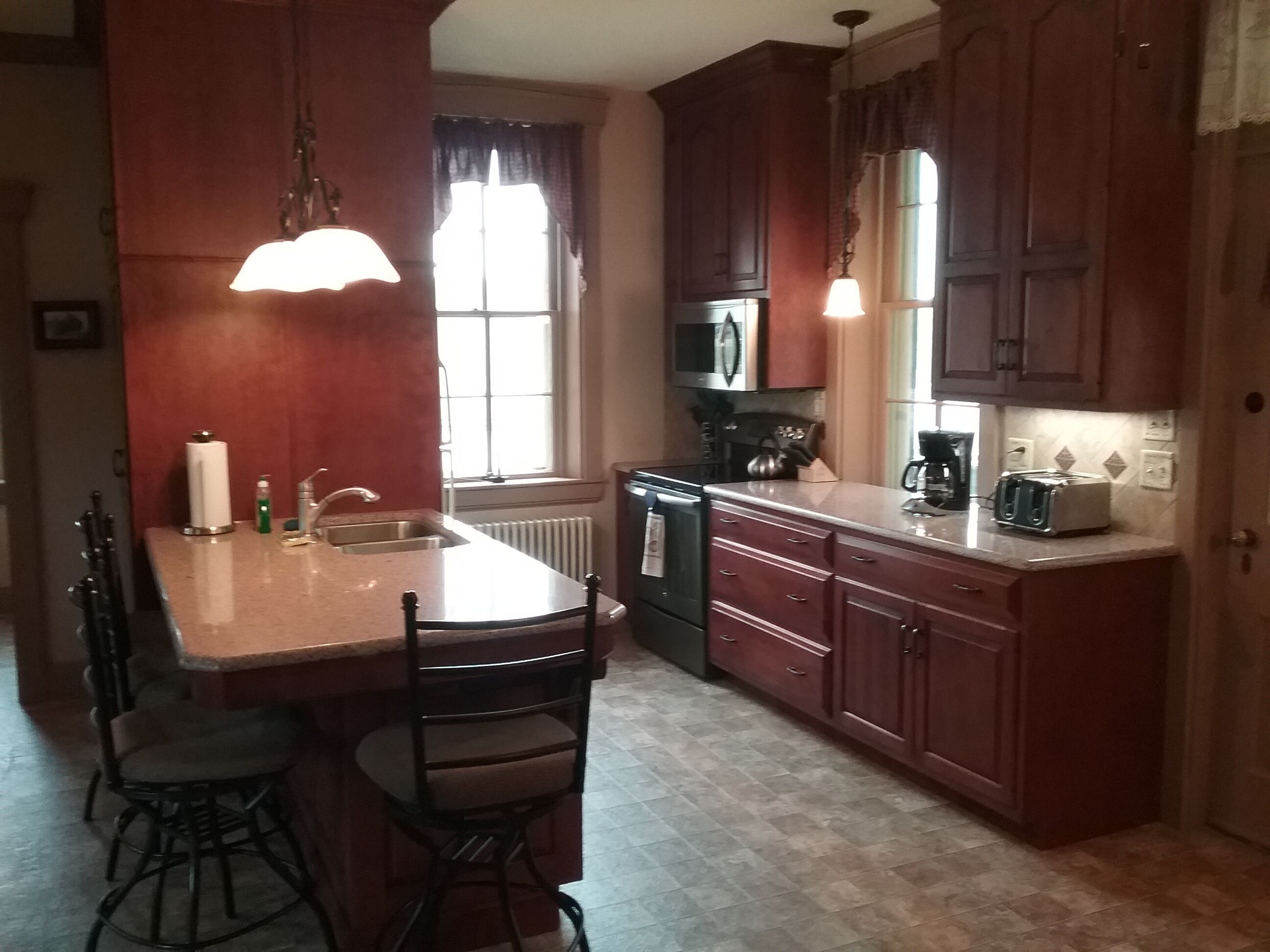 Large Brick Farmhouse located close to Lancaster County Attractions