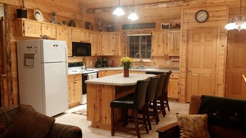 Cedar Rest is a Charming Cabin Just 17 Miles From Gates Of Yellowstone