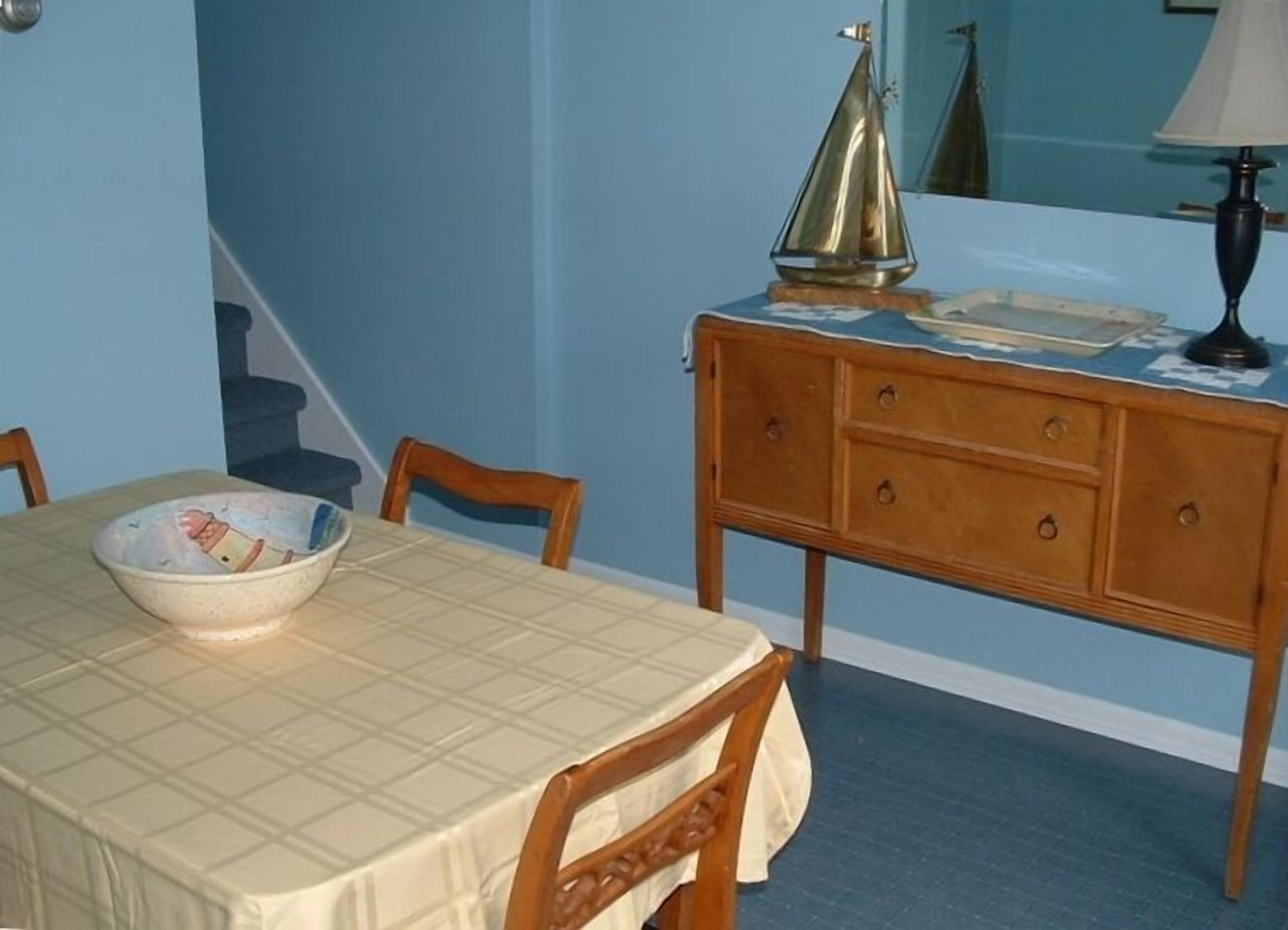 Guest House on Secluded Shetland Creek ~ Quiet 20 Acres Of Beautiful Woods