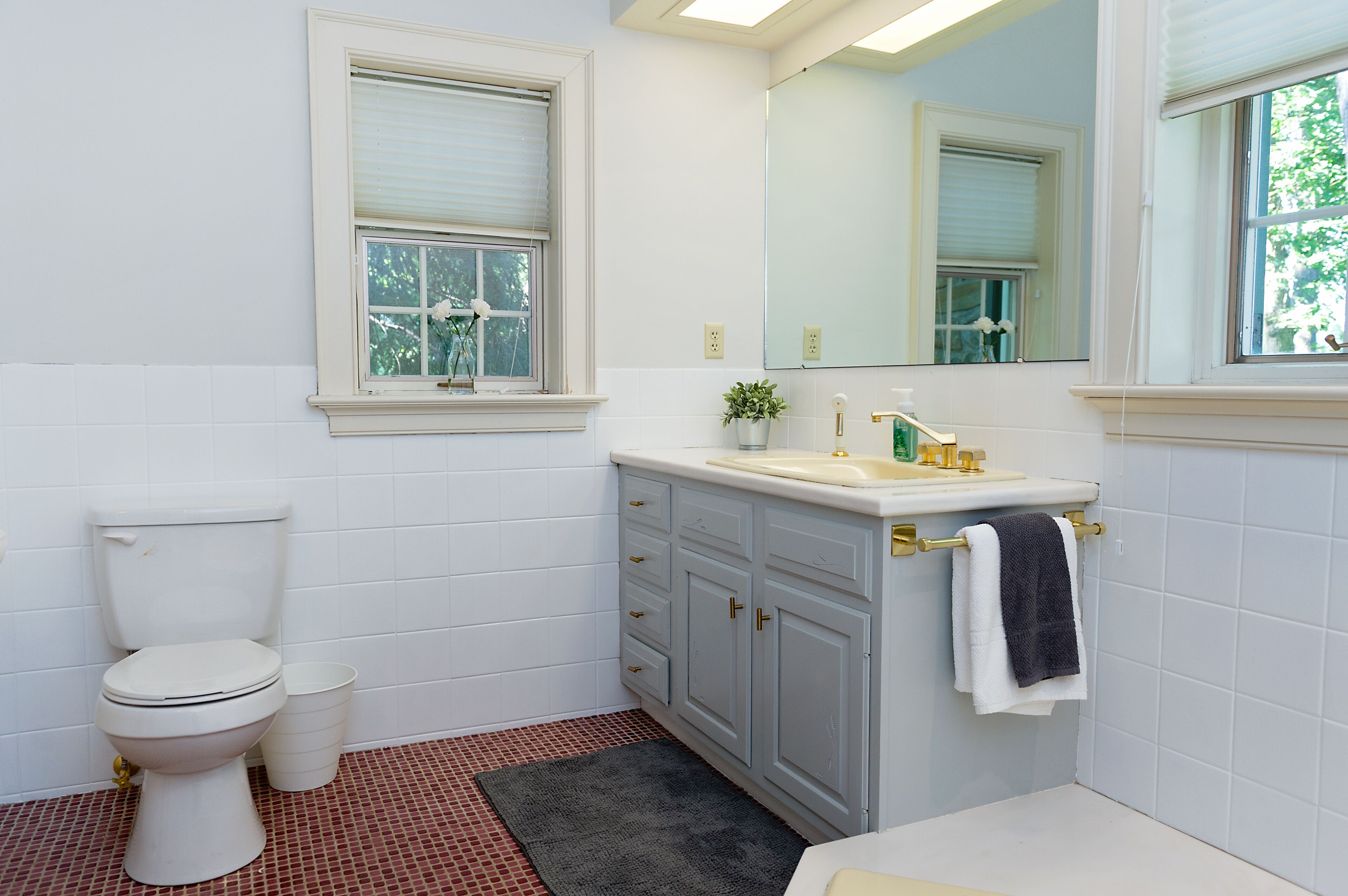 Sprawling Estate With Covered Bridge In Heart Of Lancaster County