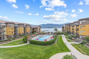 A heated pool - Luxury Beachfront Penthouse Suite. Approved for short-term rentals. (West Kelowna)