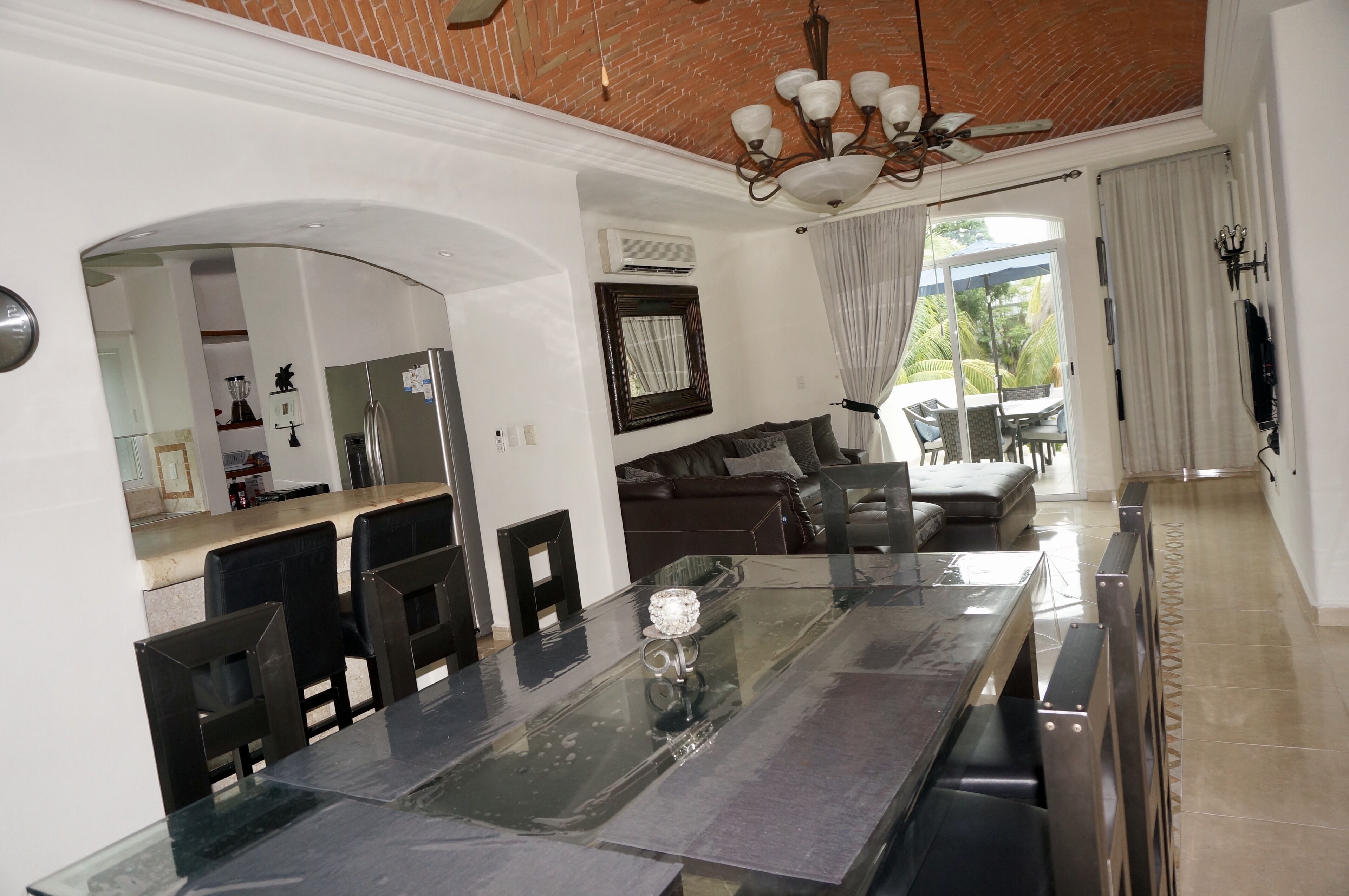 VILLA LA PERLA BLANCA spacious 4 Bedroom /4 baths/beautiful pool/ roof  sunbed..