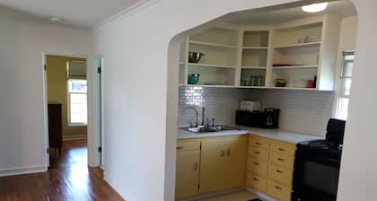 Stay in a Castle! Downtown! Best location! FREE Bikes & Kayak! 2024 Renovated!