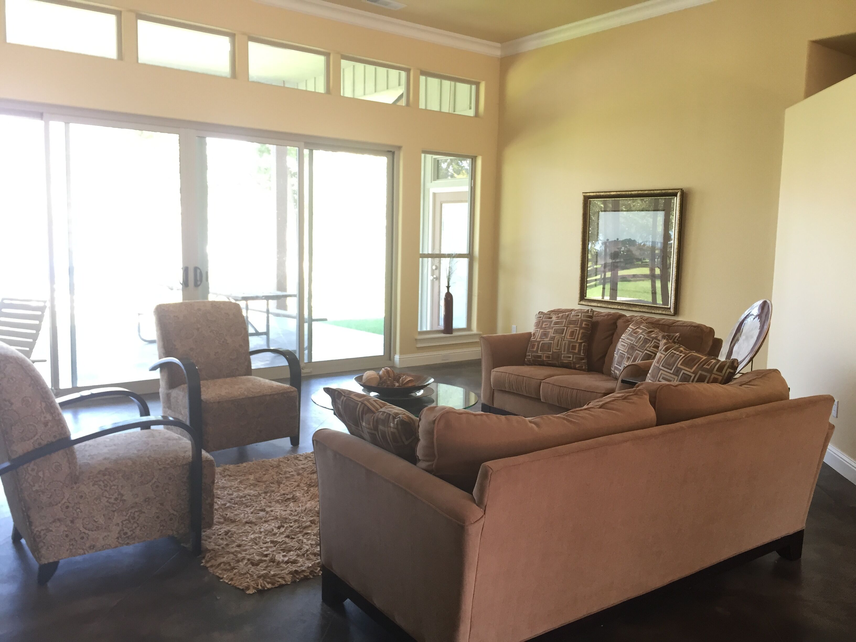 Beautiful, modern lakefront home on Lake Osoyoos