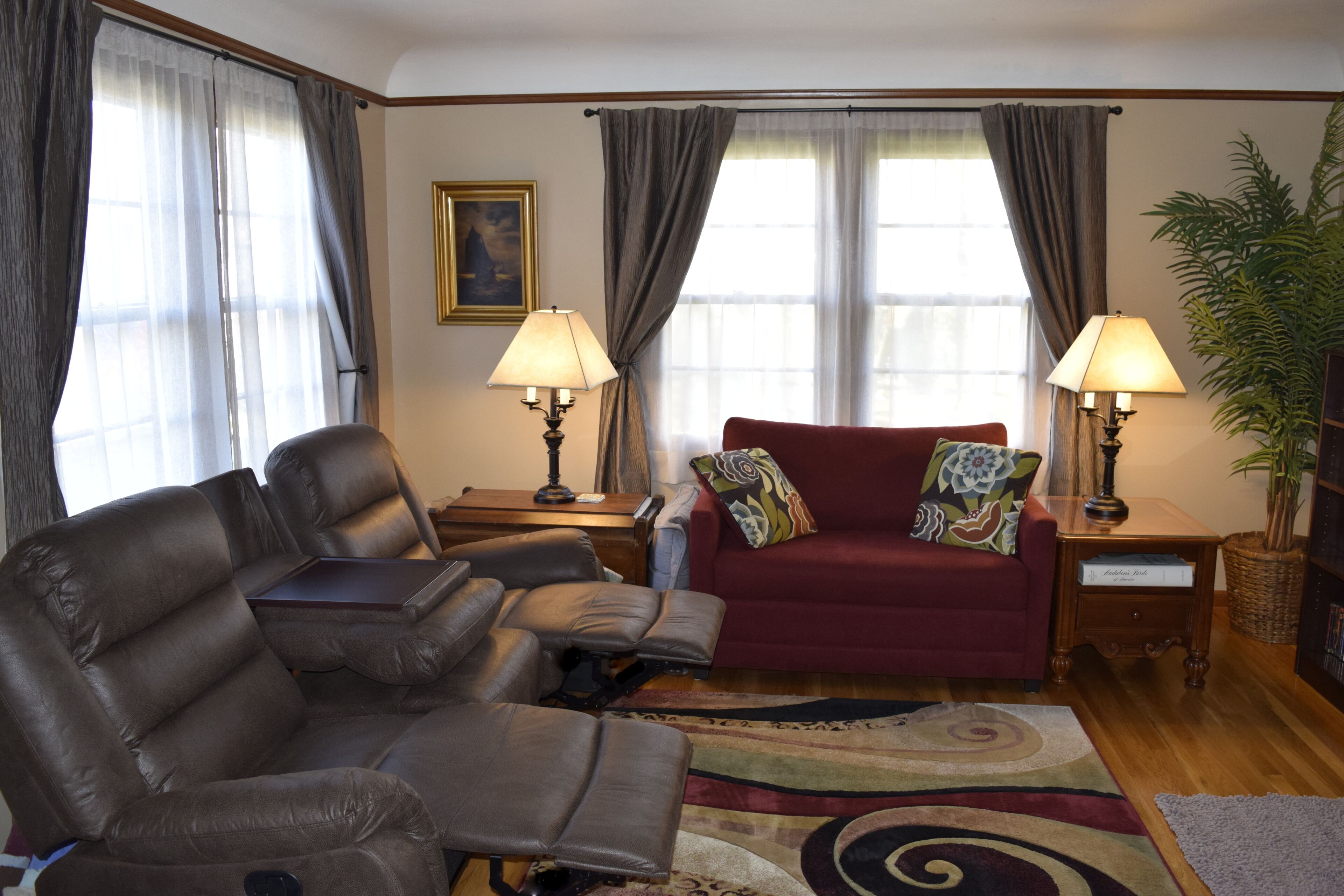 Carefully Restored  Wilsonville Farmhouse next to Parks & Trails, 1 Mile to I-5