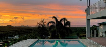 Hacienda Margarita—Private Pool Spacious Home with VIEWS!
